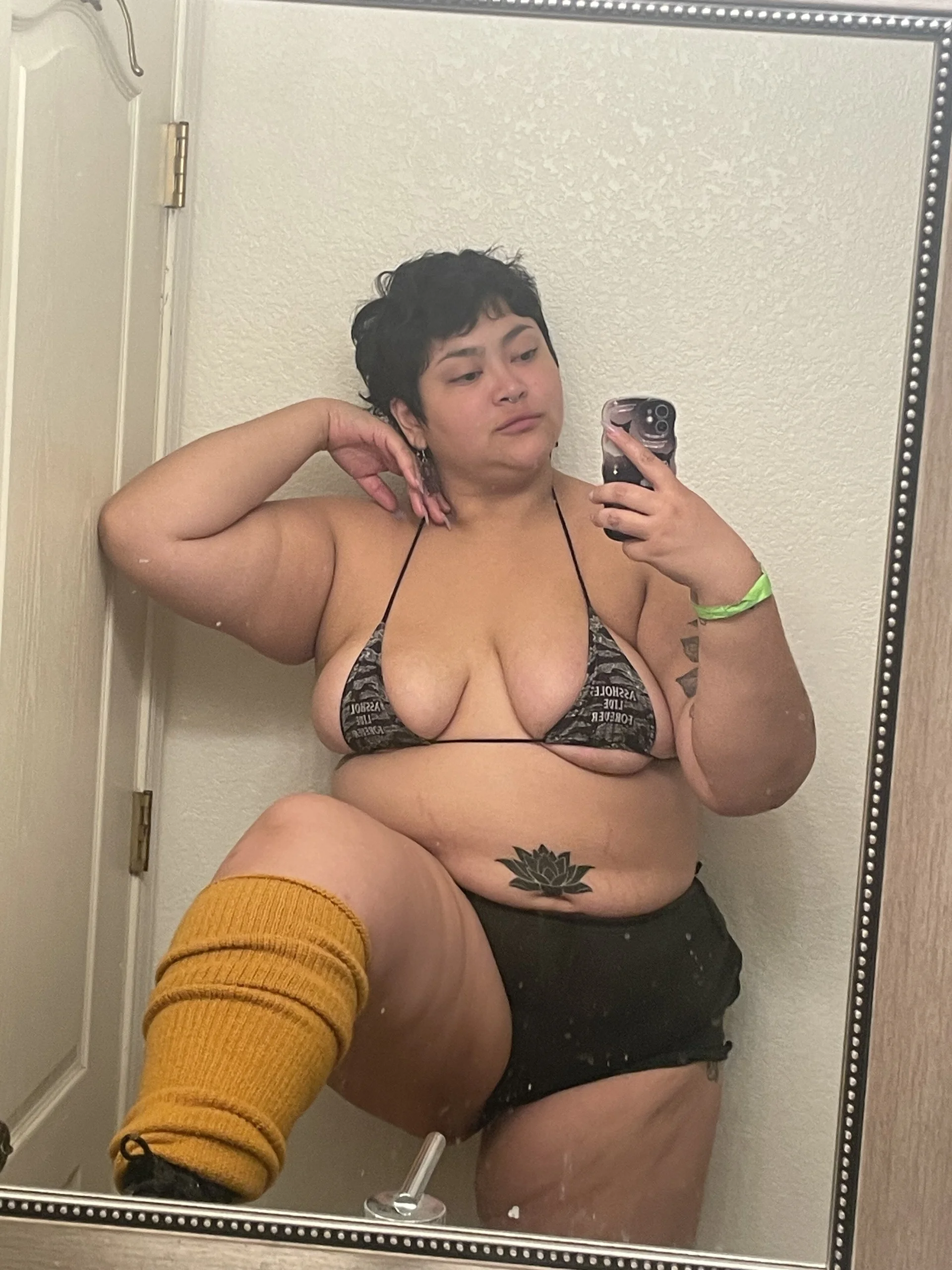 XXX Porn Photo of Nude thickasianmami 18