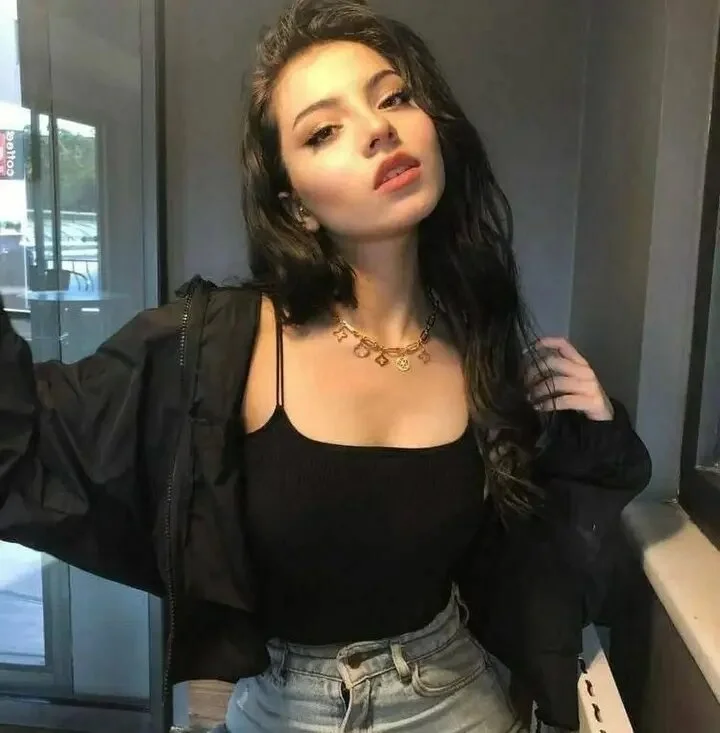 XXX Porn Photo of Nude Flilom 2