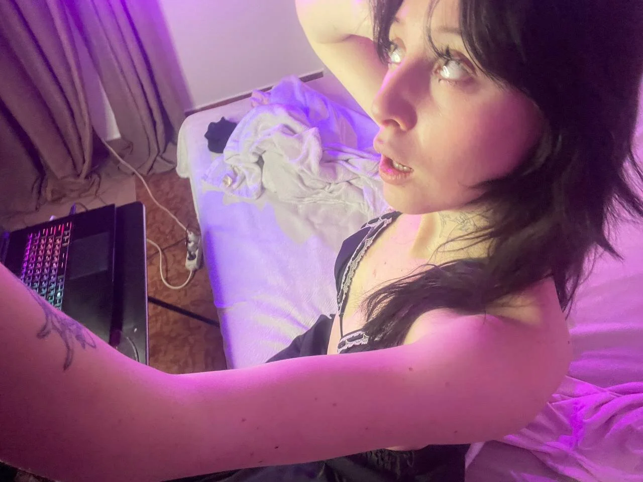 XXX Porn Photo of Nude ksaniels_ 4