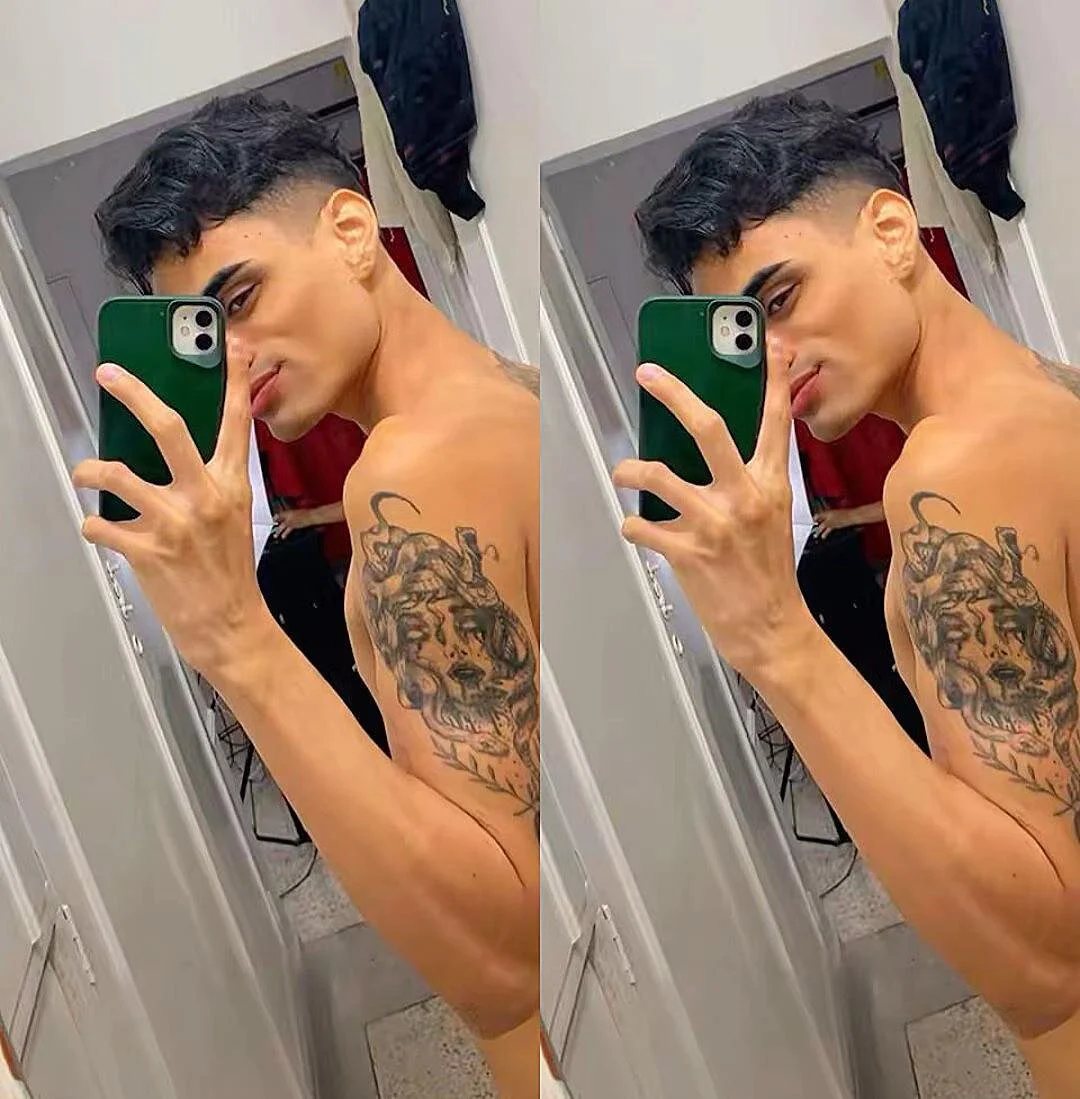 XXX Porn Photo of Nude the_boy_liam 1