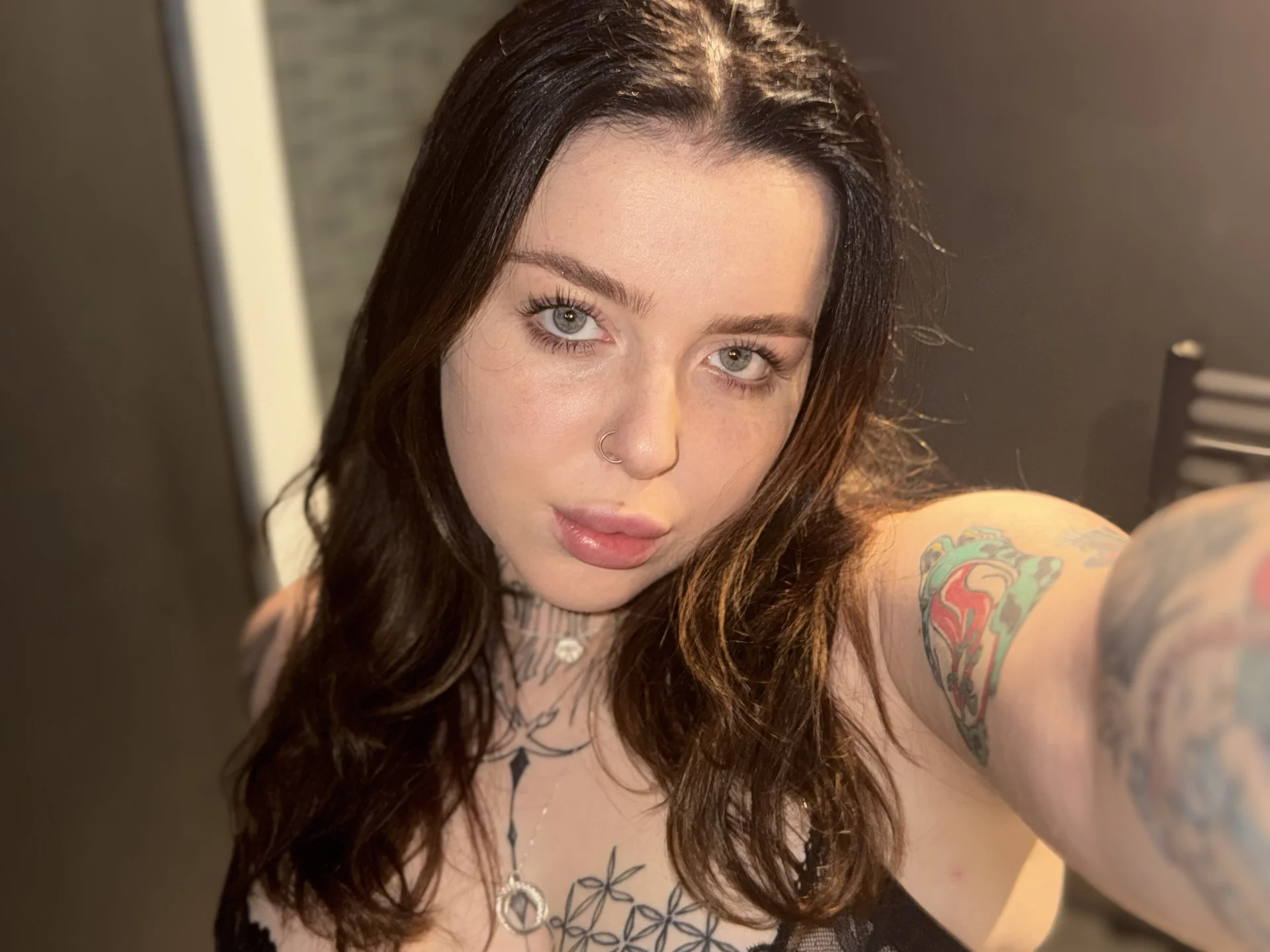 XXX Porn Photo of Nude lucycoxxoxo 17