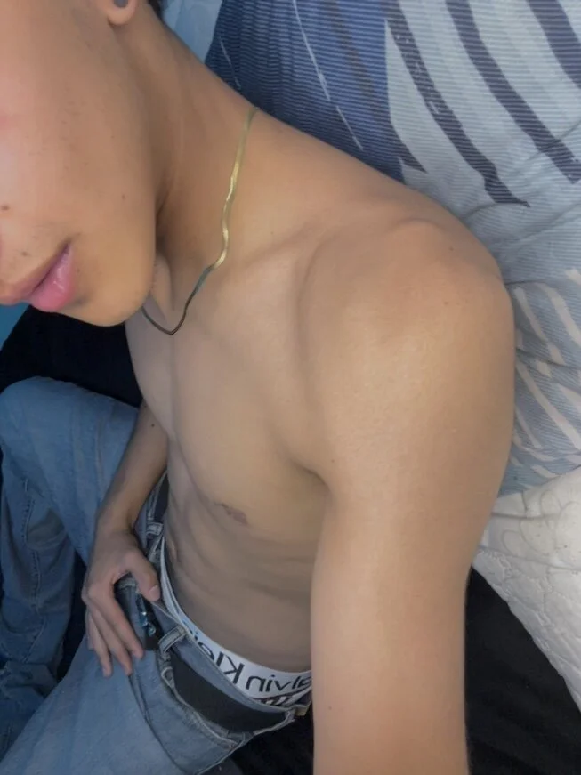 XXX Porn Photo of Nude Boyxcock7 4