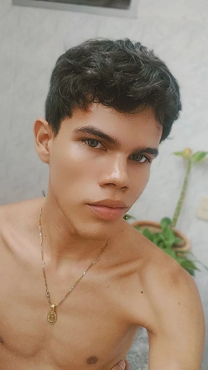 XXX Porn Photo of Nude logan_thomas 37