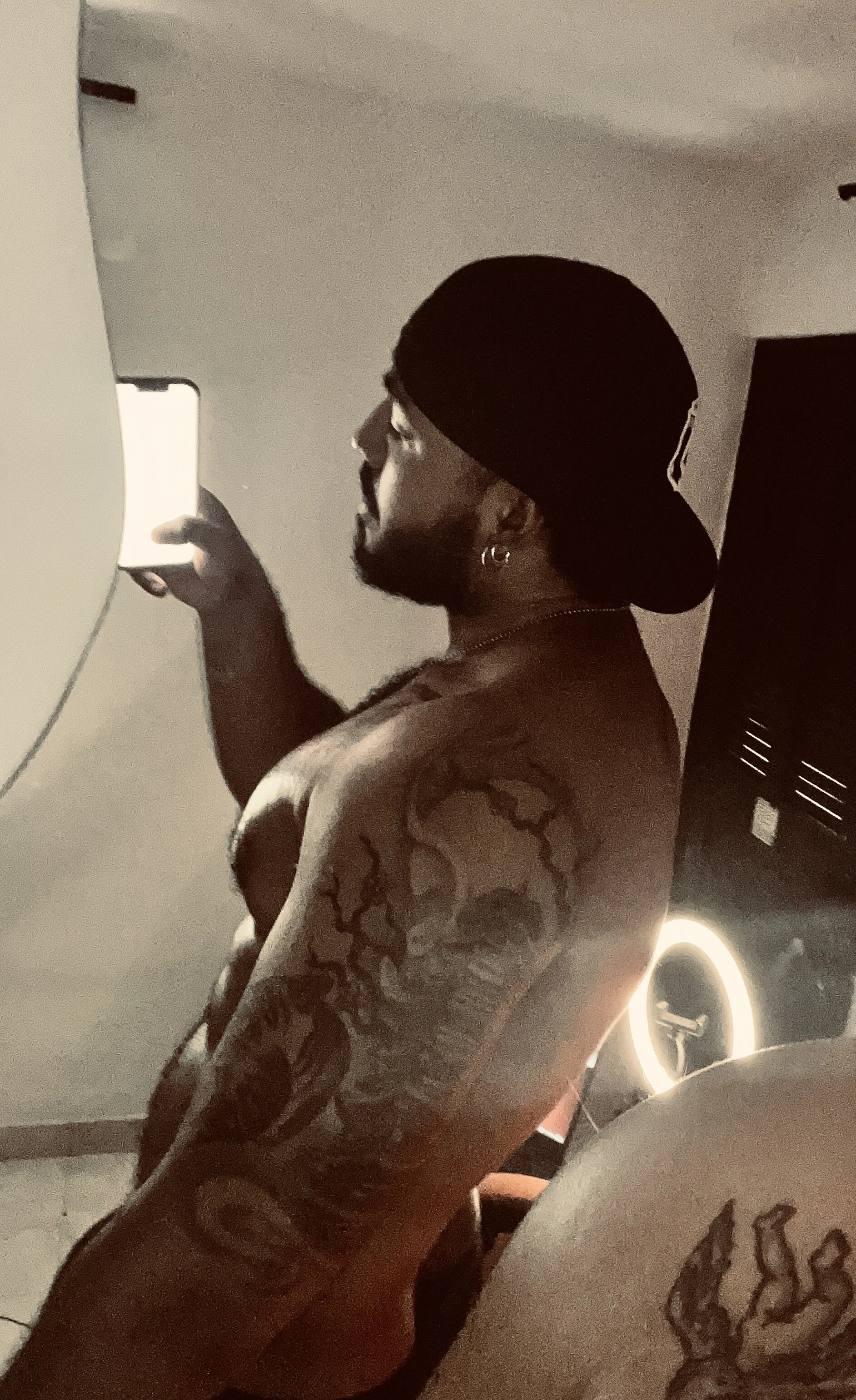 XXX Porn Photo of Nude nate_rott 10
