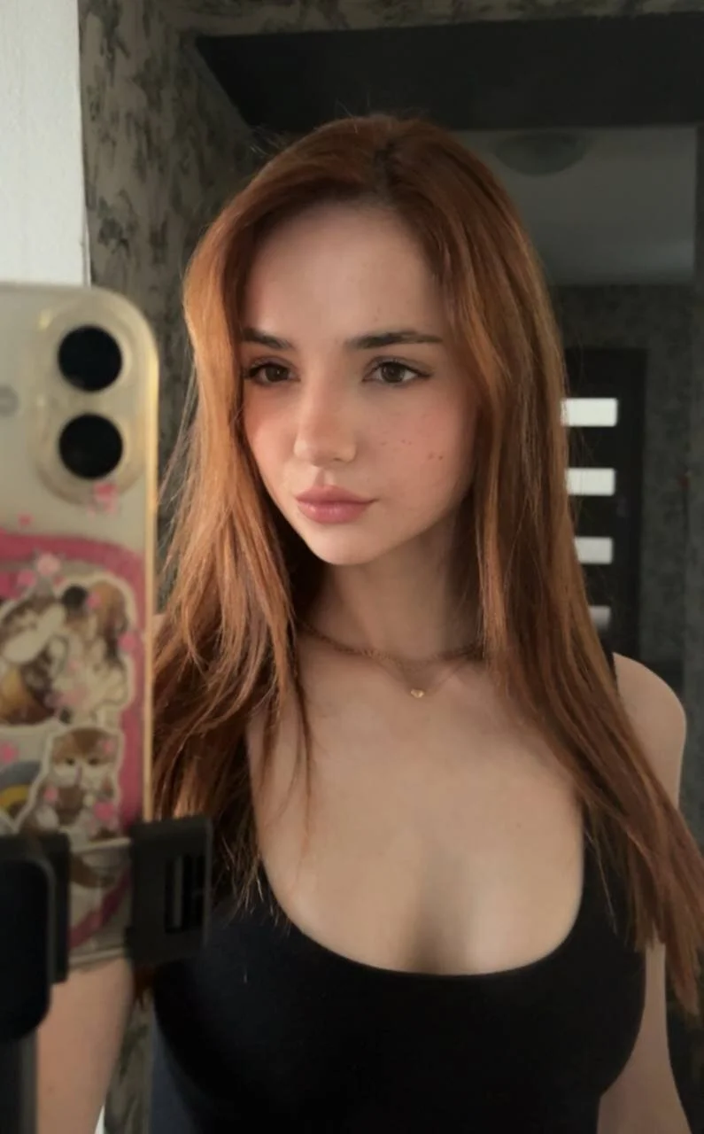XXX Porn Photo of Nude HopeOliger 12
