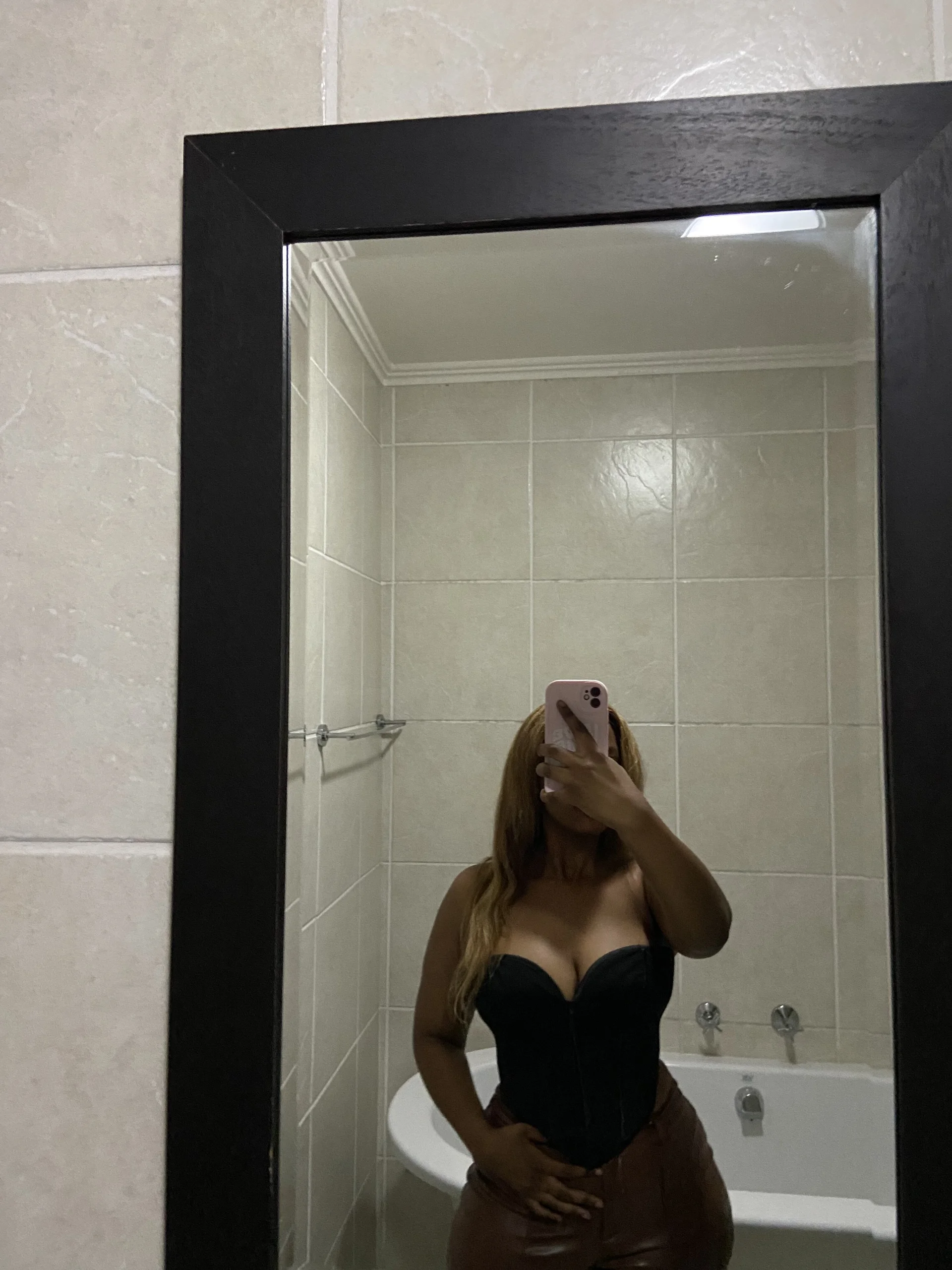XXX Porn Photo of Nude Spicey-CheekssX 2