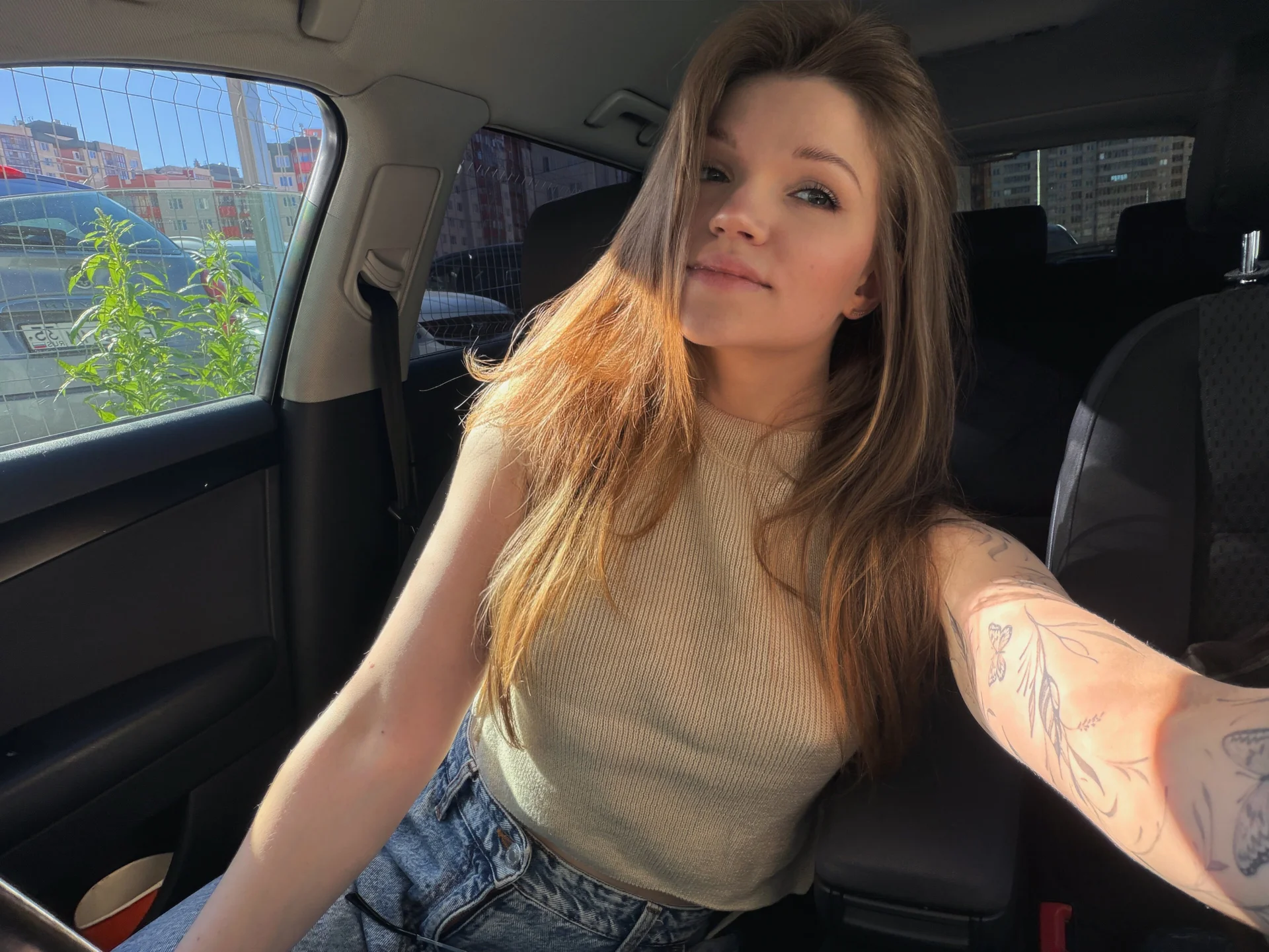 XXX Porn Photo of Nude StreetSquirt 43