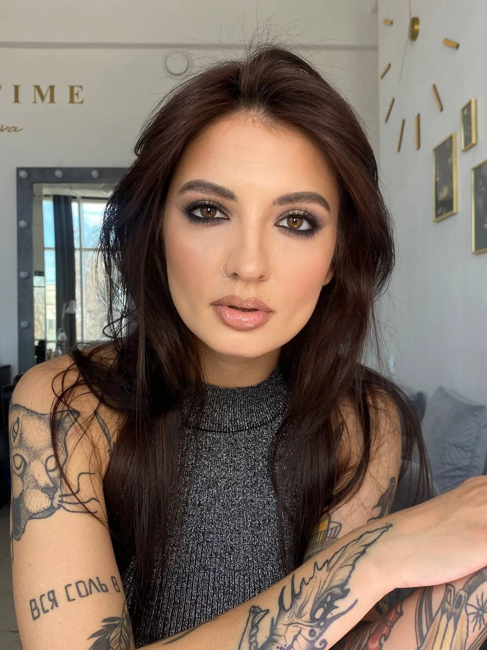 XXX Porn Photo of Nude BabeRainbow 10