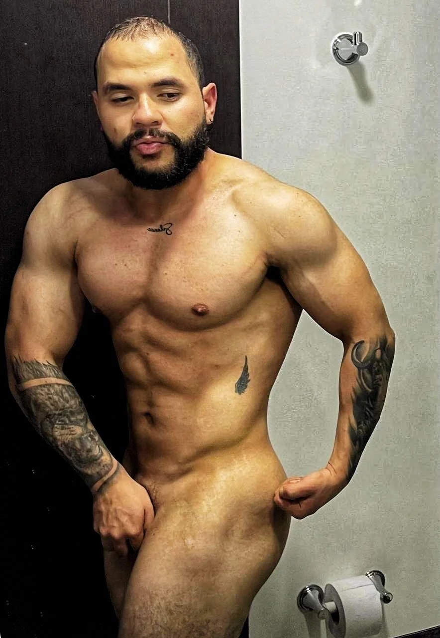 XXX Porn Photo of Nude Maximus_dimou 4