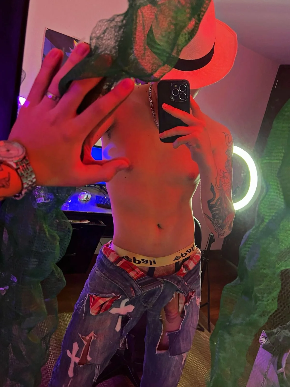 XXX Porn Photo of Nude liamty_luxor 8