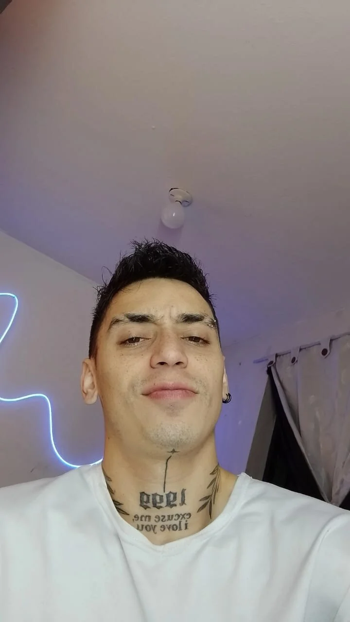 XXX Porn Photo of Nude alejo_greyx 19