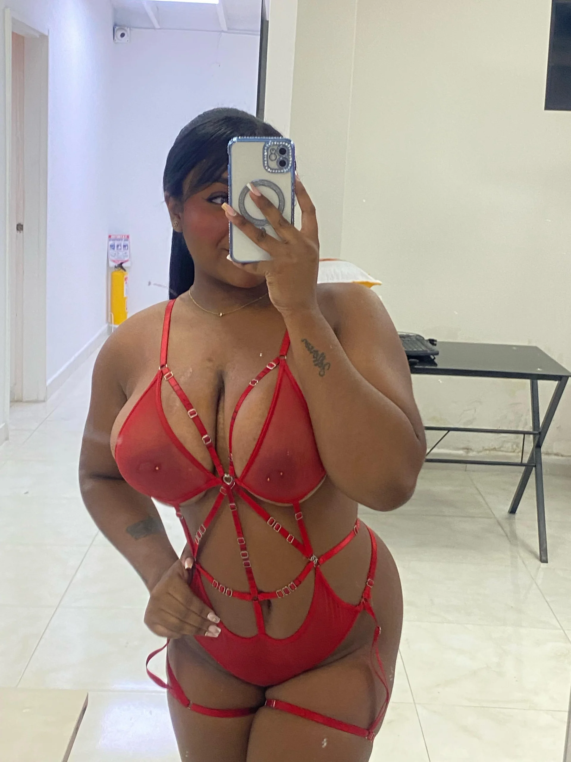 XXX Porn Photo of Nude BlakmillerrGilson 16