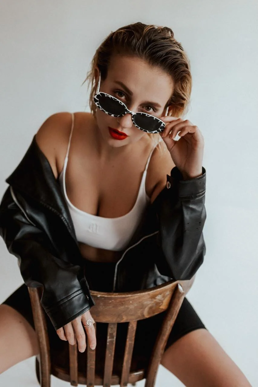 XXX Porn Photo of Nude Avery_Wilson 9