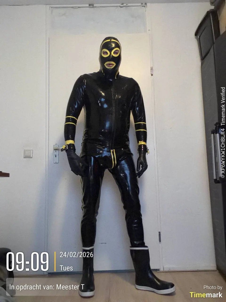 XXX Porn Photo of Nude latexslaveboy 2