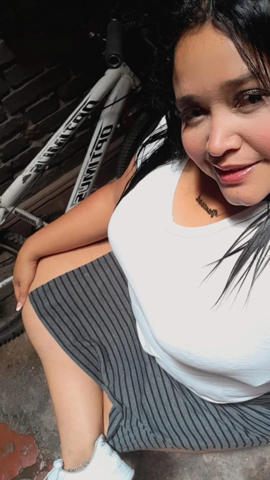 XXX Porn Photo of Nude BustyyJuicy_Rs 107