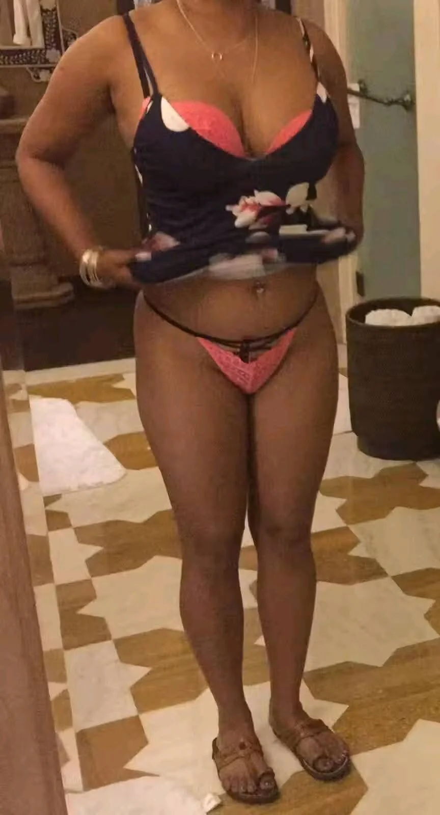 XXX Porn Photo of Nude EeshaQueen 5