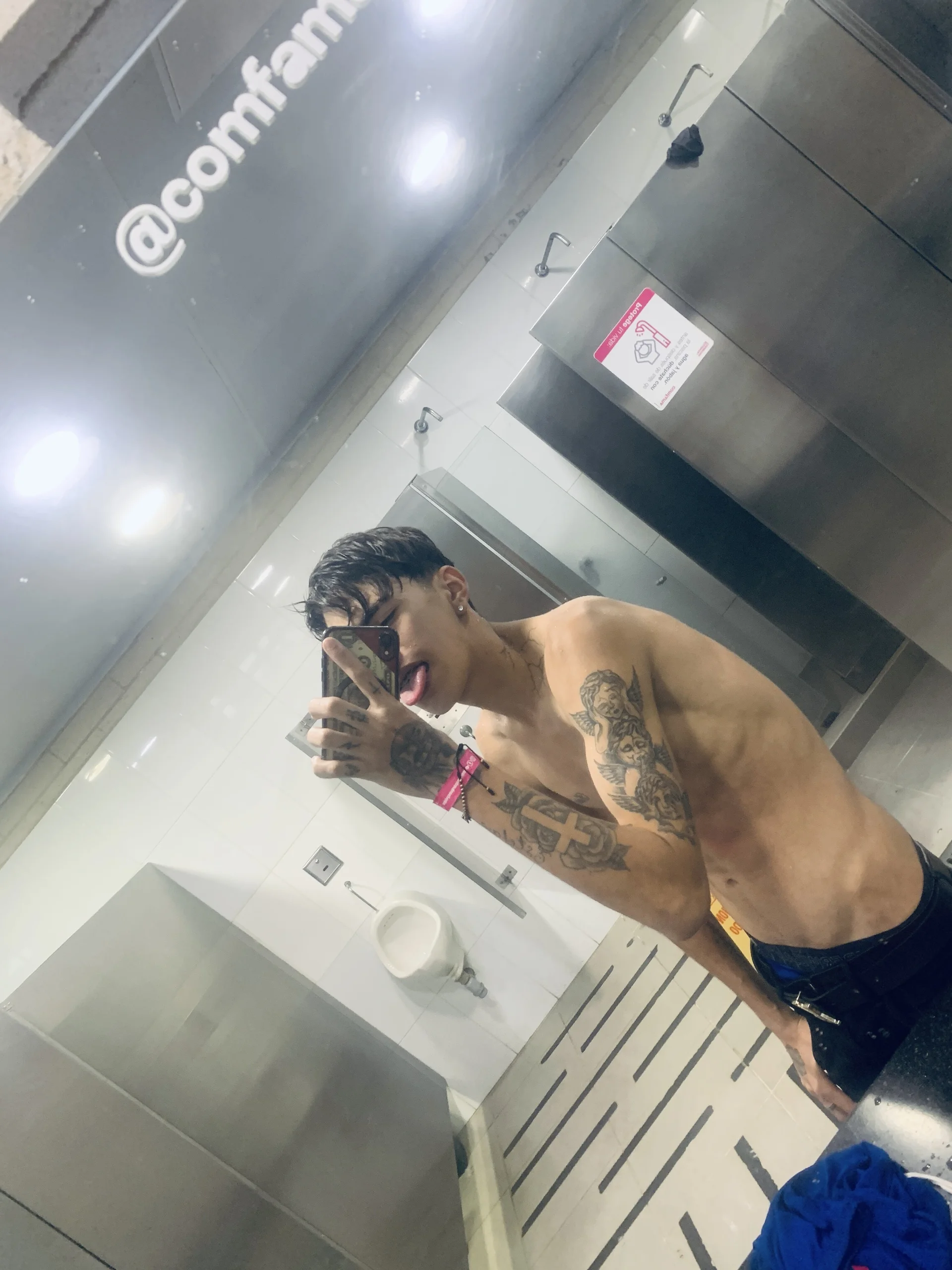 XXX Porn Photo of Nude Gang_Members_xxx_ 3
