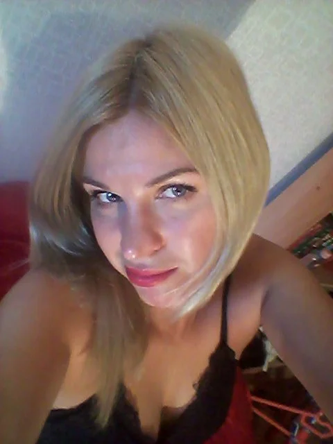 XXX Porn Photo of Nude BlondeFox 3