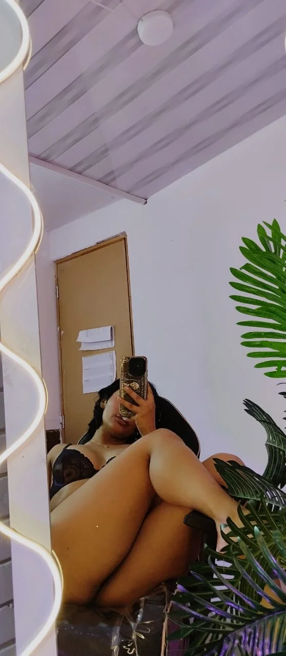 XXX Porn Photo of Nude PEACHY_TAY 21