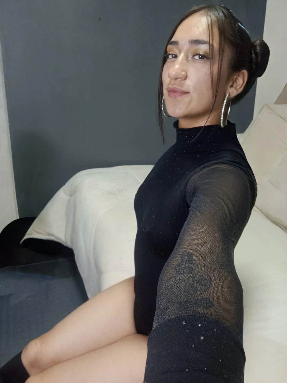 XXX Porn Photo of Nude Mia_strong_m 1