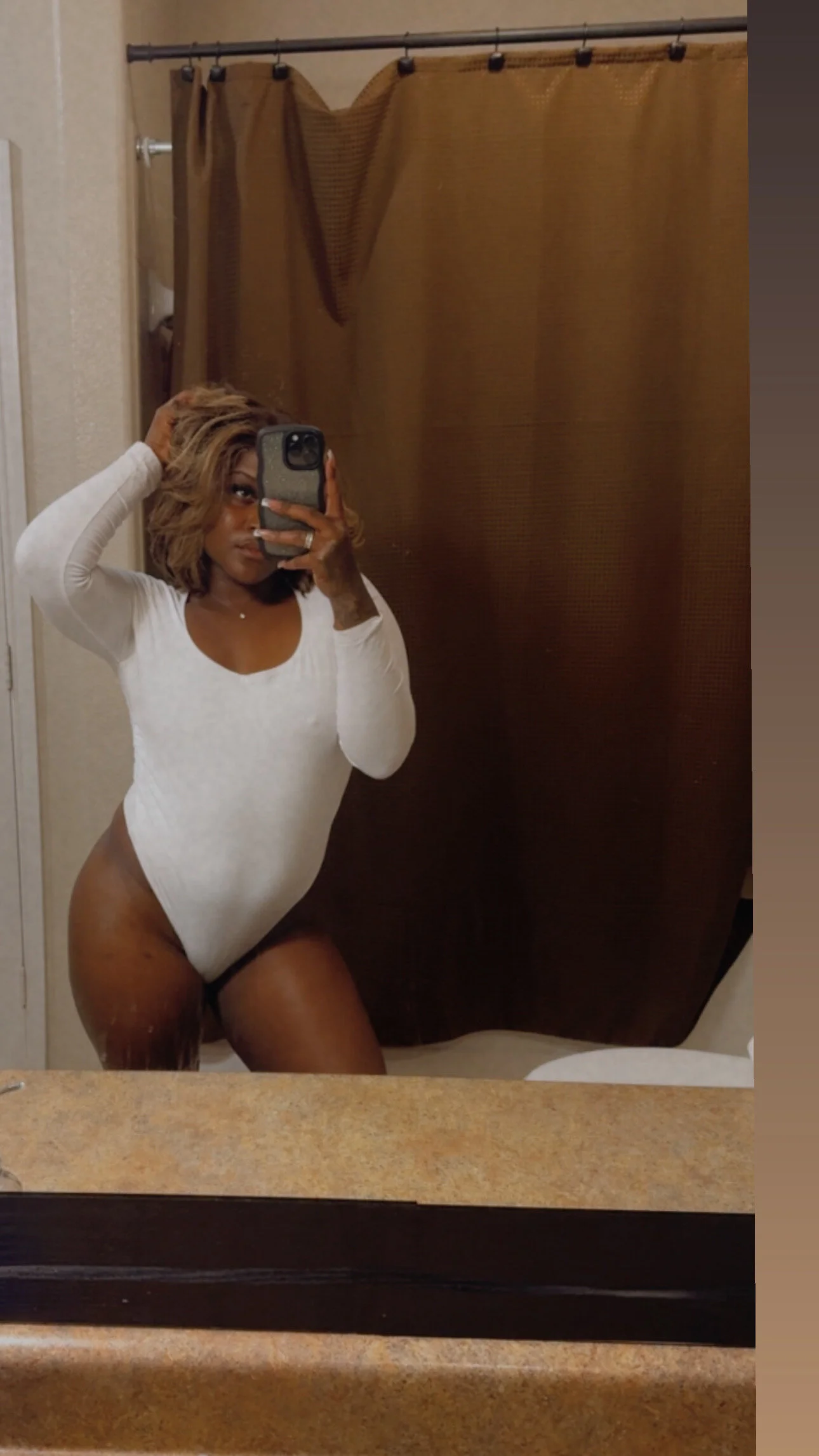 XXX Porn Photo of Nude urfavoritepoison 4