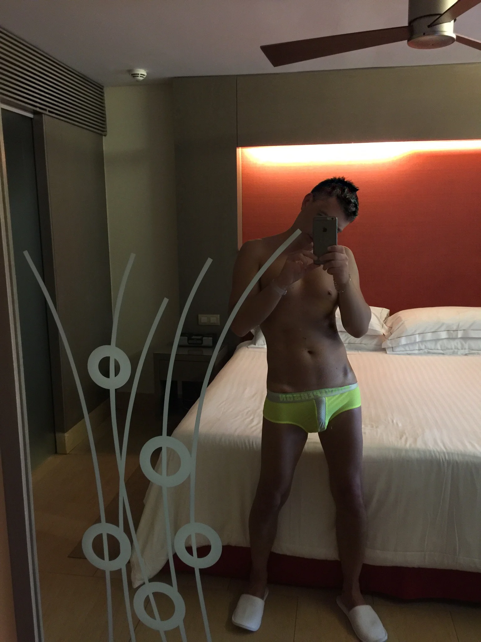 XXX Porn Photo of Nude maleboy25 15