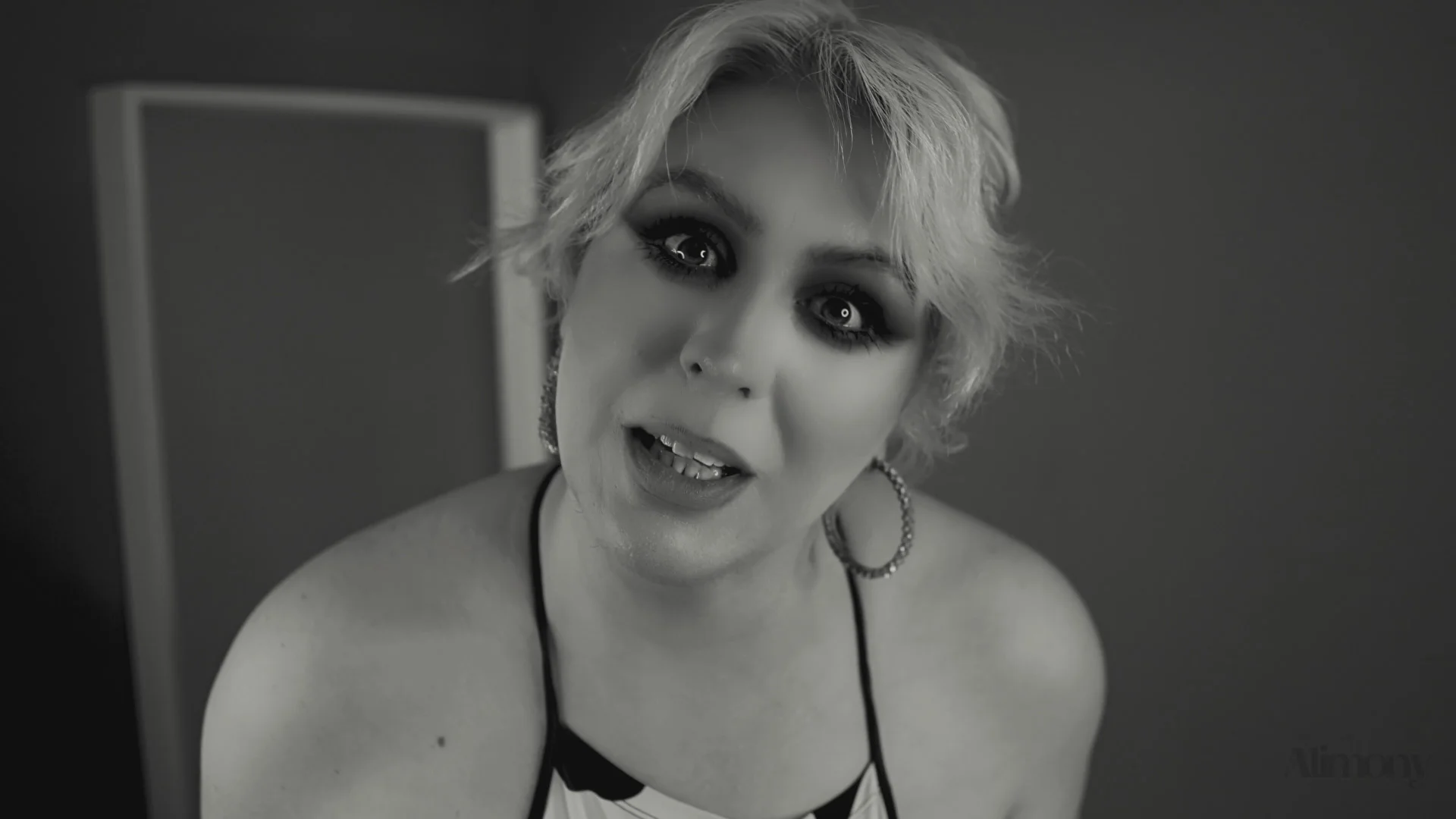 XXX Porn Photo of Nude GoddessAlimony 1994