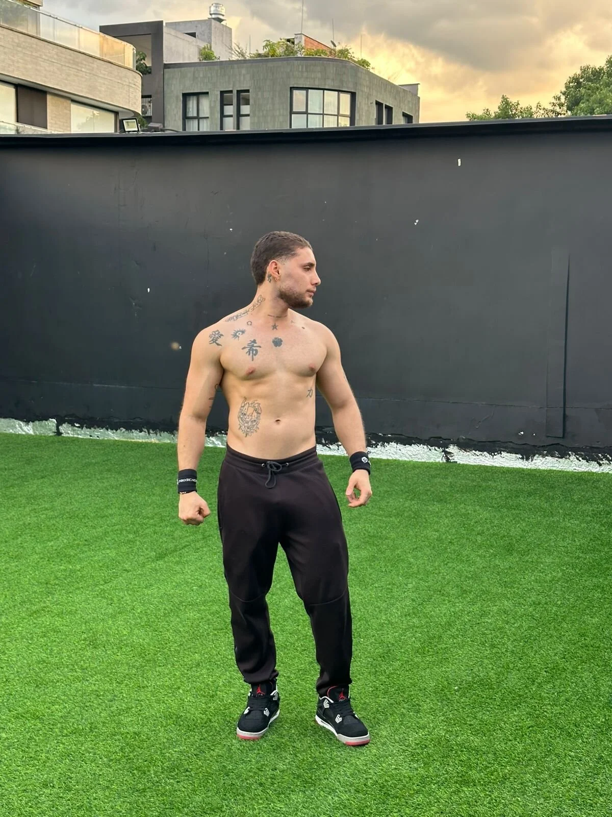 XXX Porn Photo of Nude Kiing_001 6