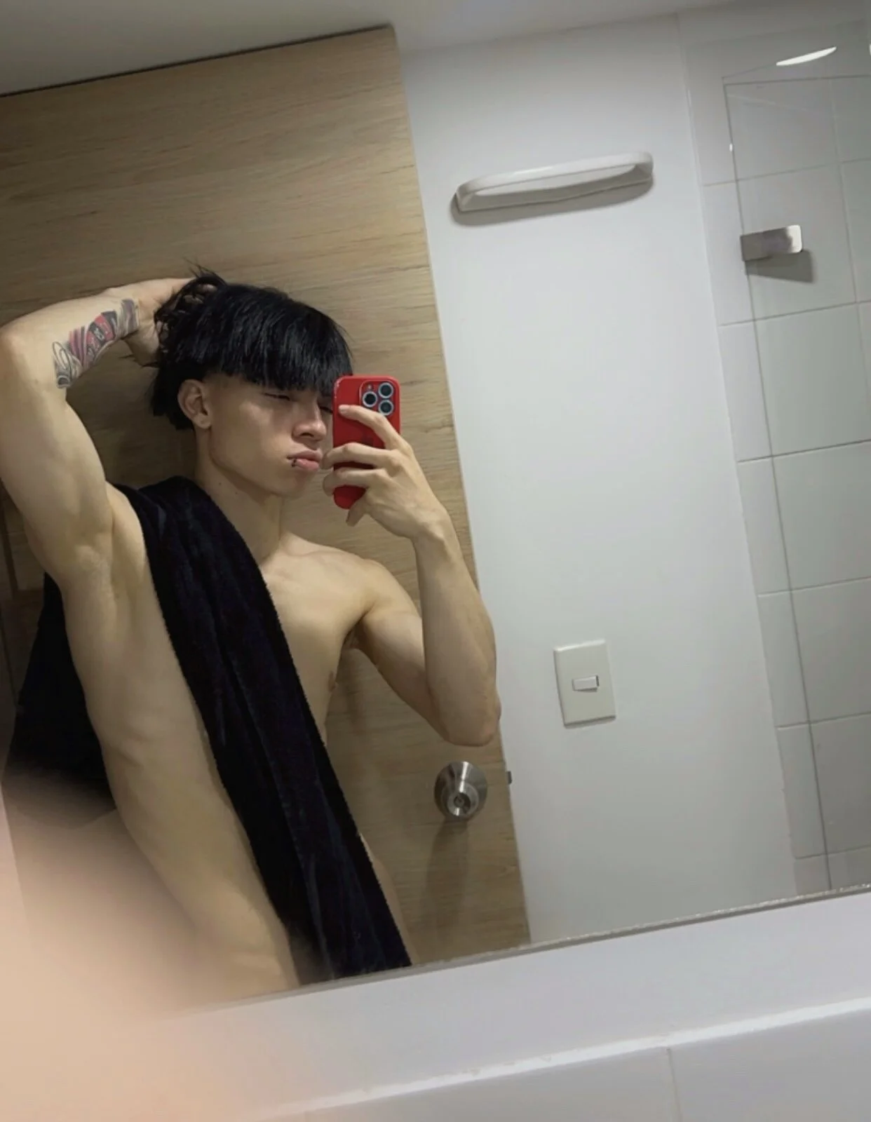 XXX Porn Photo of Nude pretur_cruba1 16