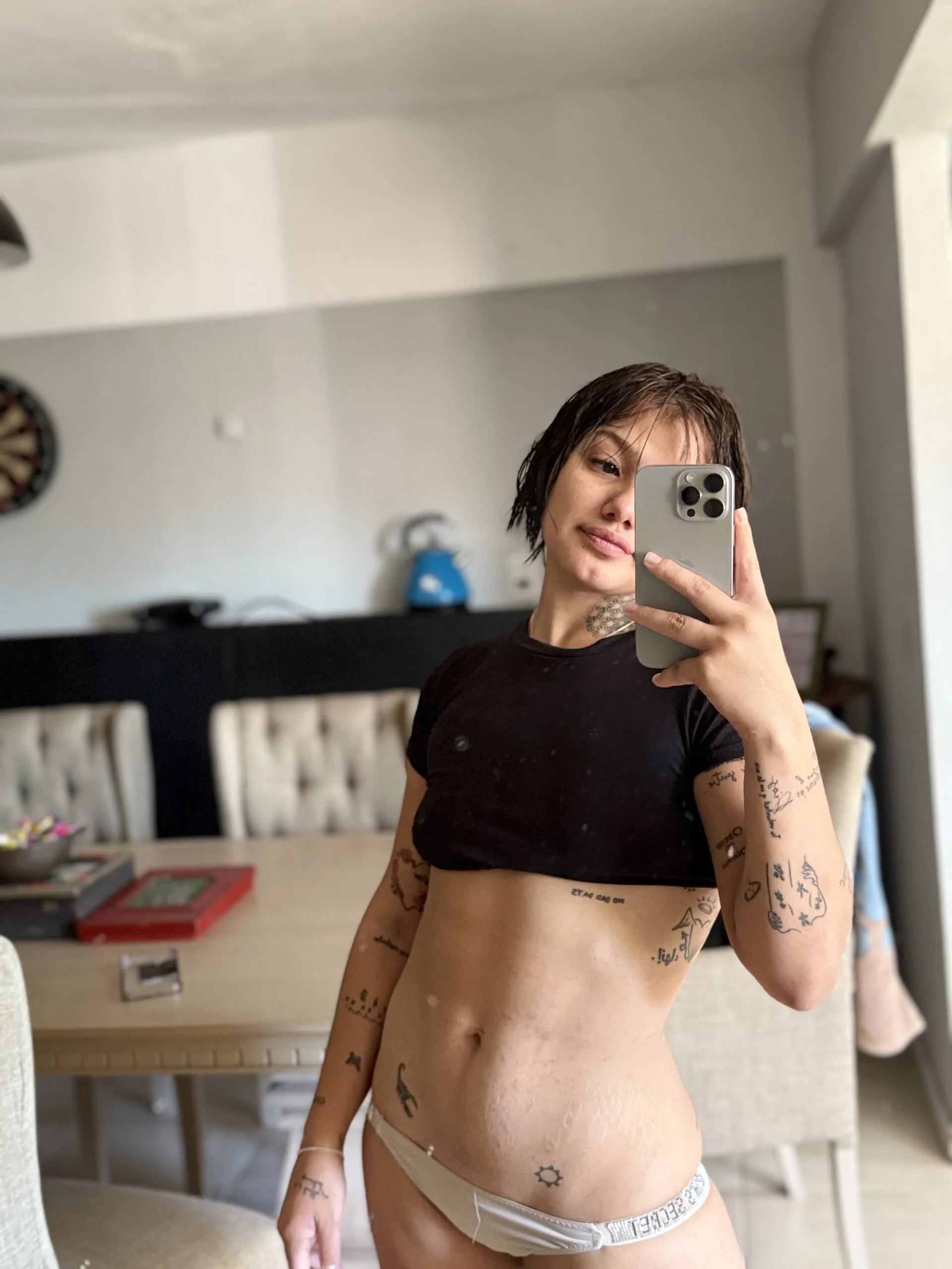 XXX Porn Photo of Nude Abrildqquino 2