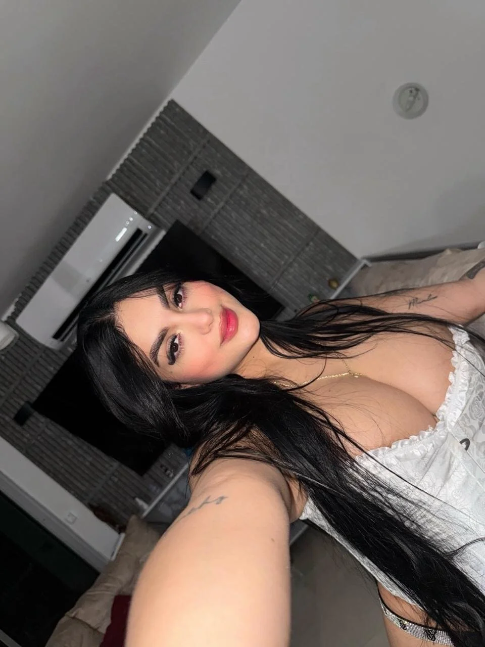 XXX Porn Photo of Nude Naughty_gigi 4