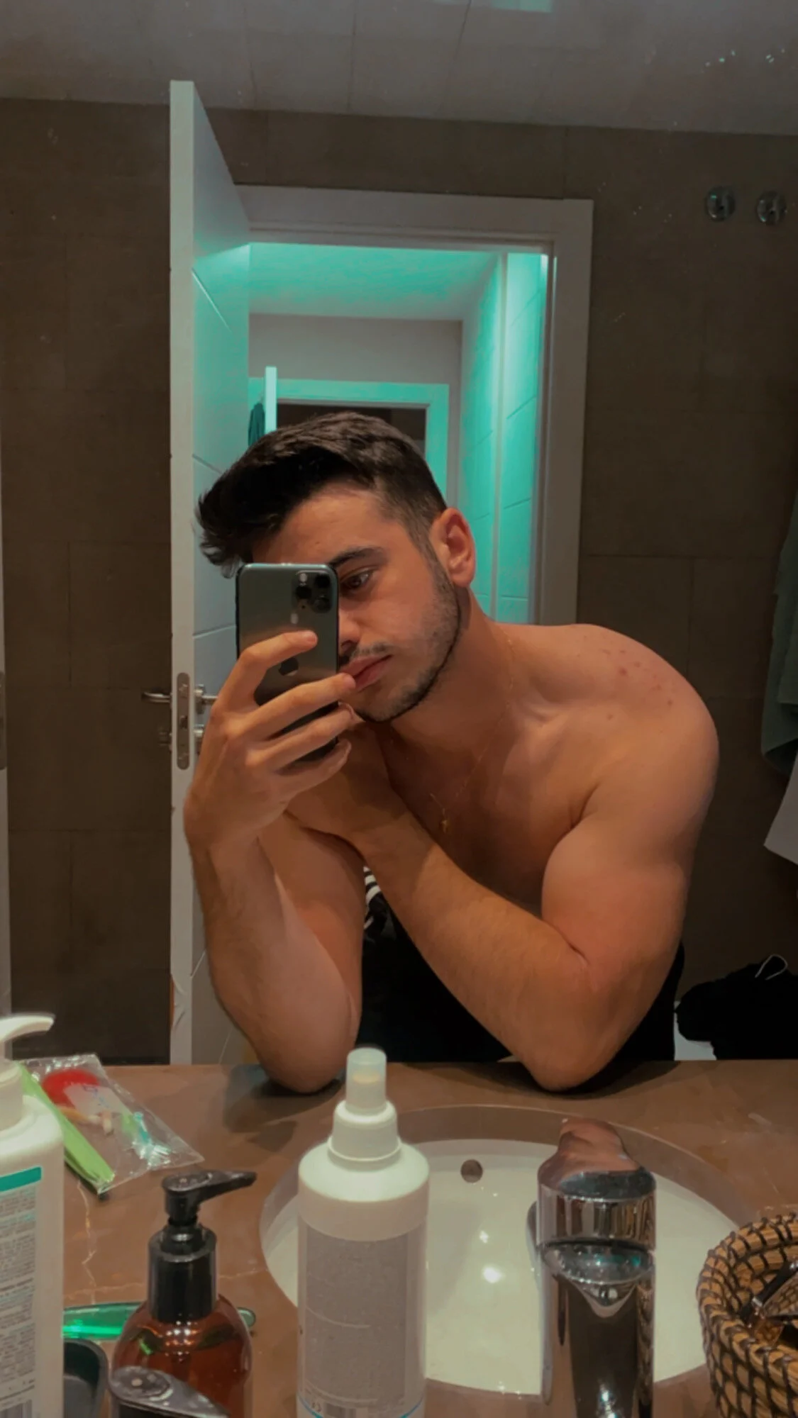 XXX Porn Photo of Nude Carl242000 3