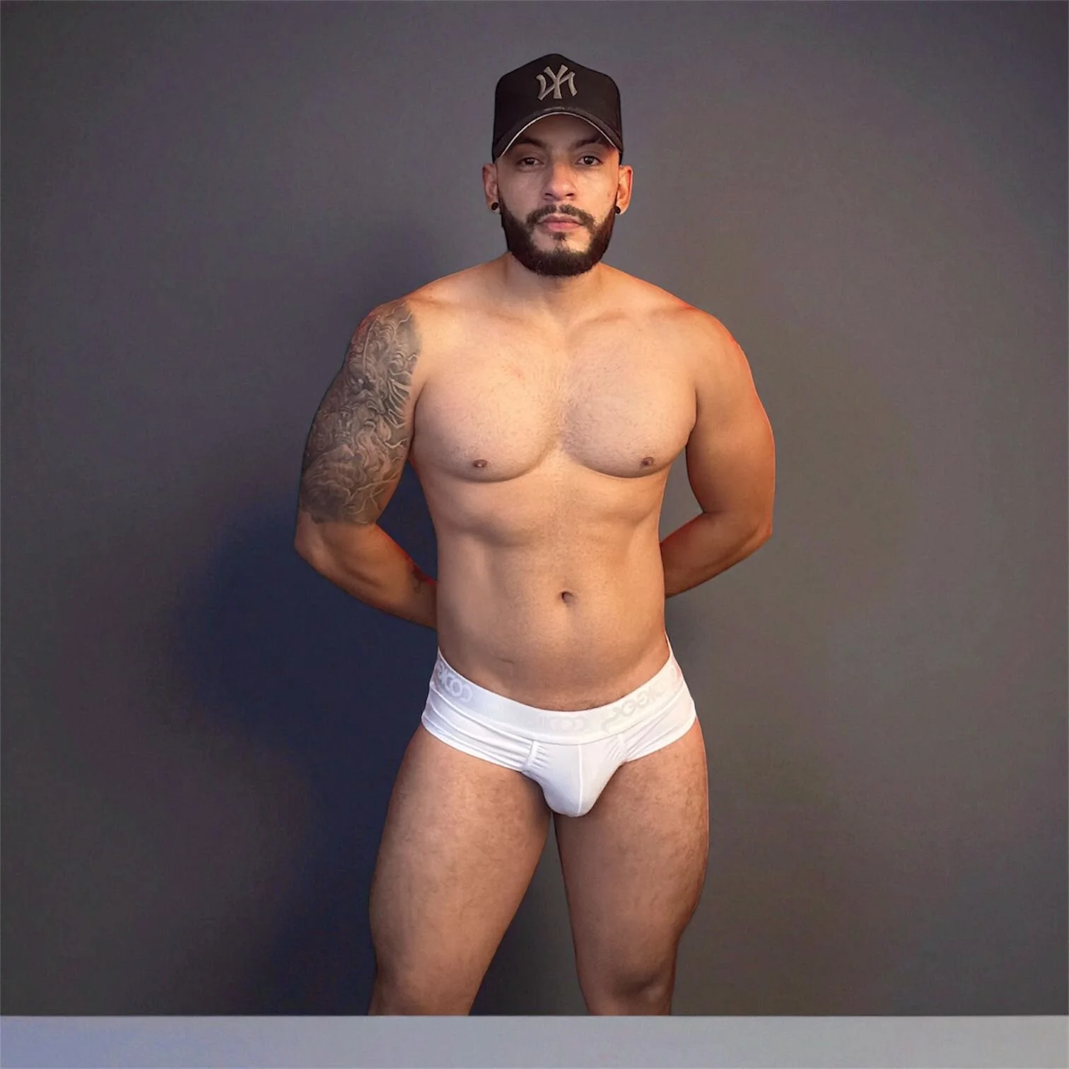 XXX Porn Photo of Nude Mike_savage3 22