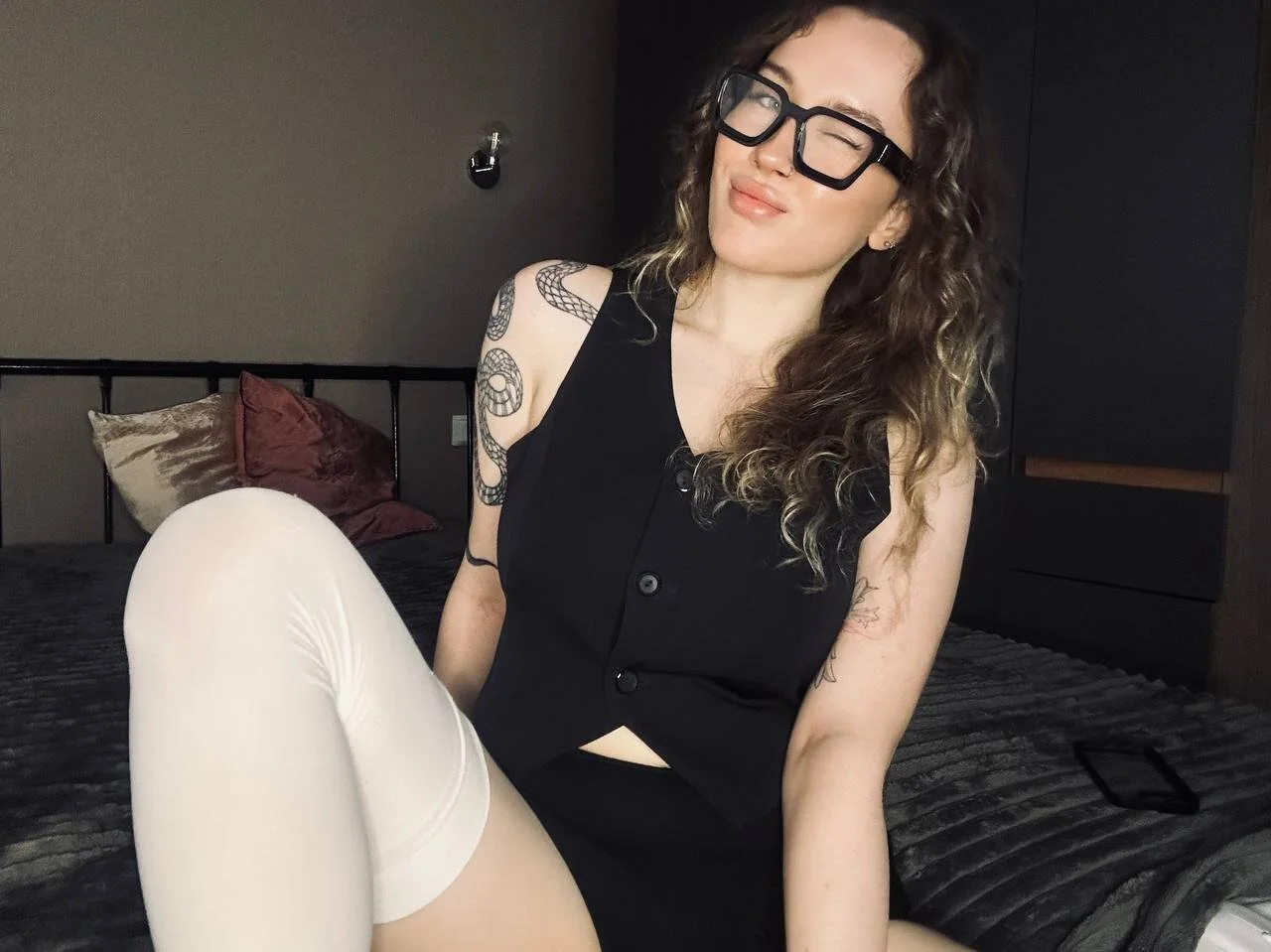 XXX Porn Photo of Nude Bornsexyesterday 2