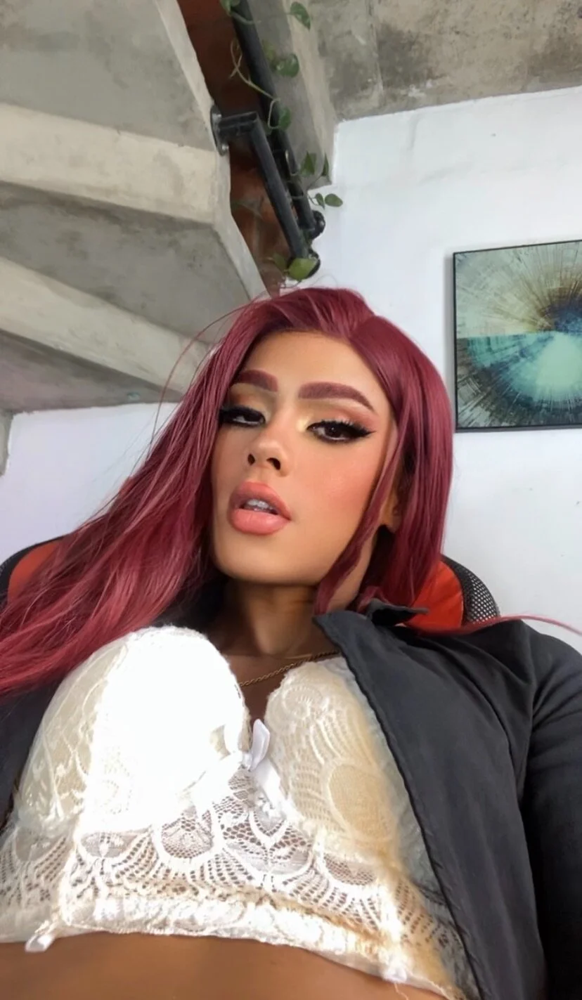 XXX Porn Photo of Nude Kylie_Hugecock 4