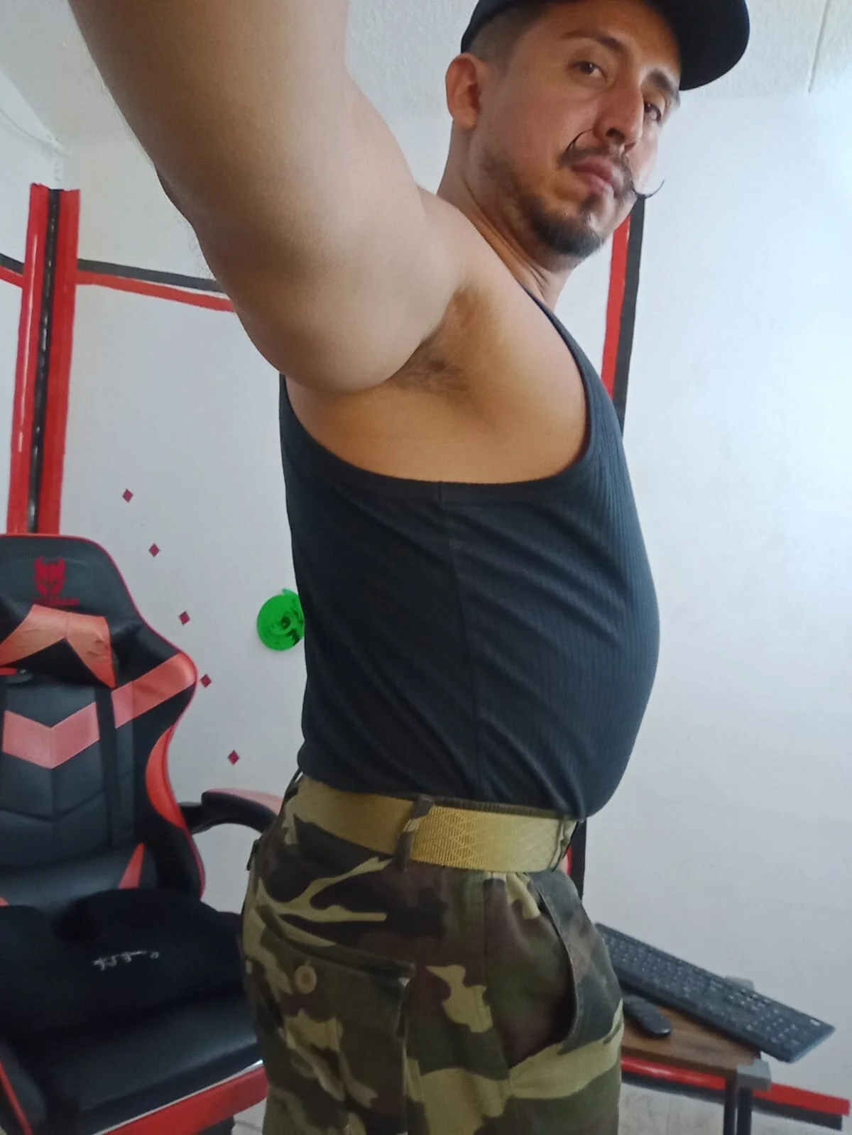 XXX Porn Photo of Nude KalethBigDick 1934
