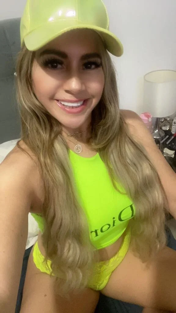 XXX Porn Photo of Nude LARIANA_RIVERA23 35