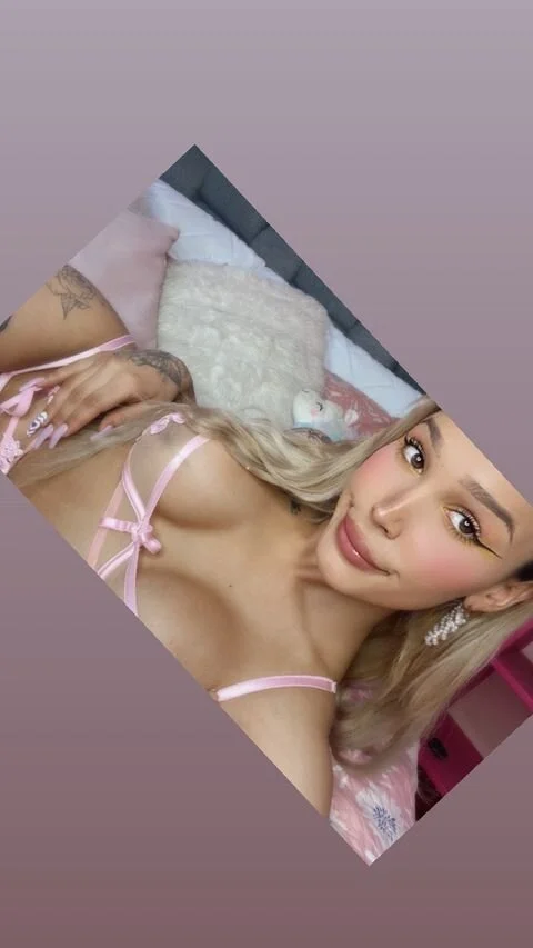 XXX Porn Photo of Nude _viioletweekend_ 22