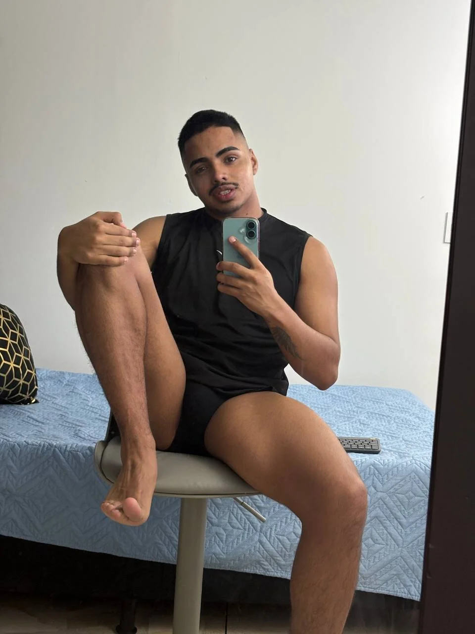 XXX Porn Photo of Nude ares_pain 16