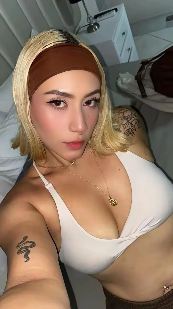 XXX Porn Photo of Nude Emily_robertss 159