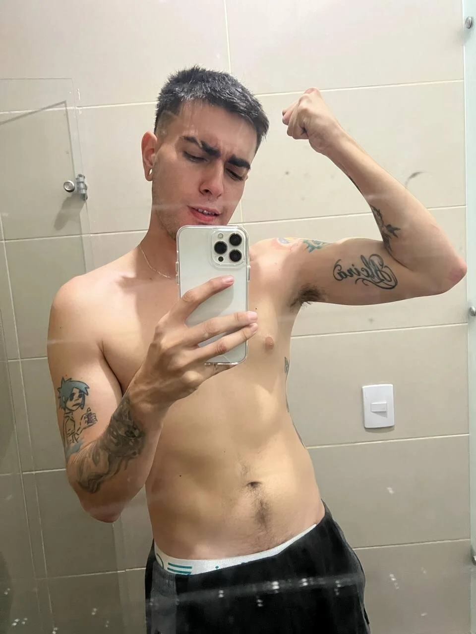 XXX Porn Photo of Nude Andy_shaaw 1