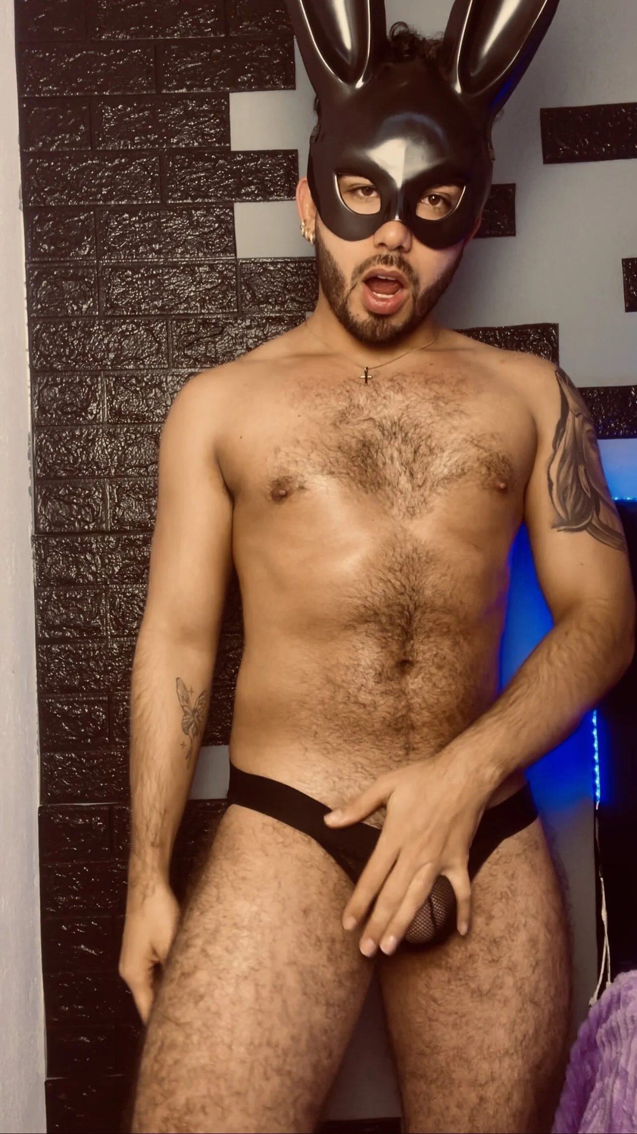 XXX Porn Photo of Nude adamhairy 67