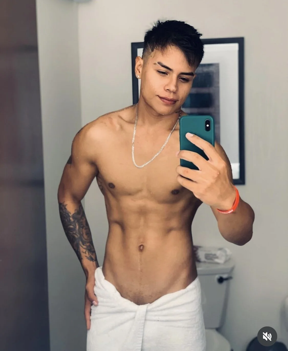 XXX Porn Photo of Nude SantiagoReyesFtt 4