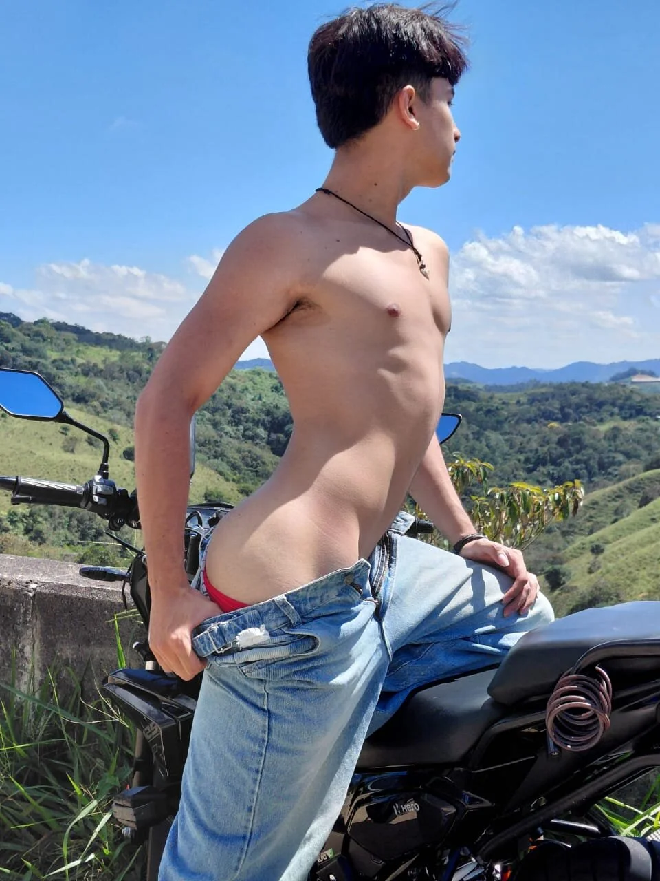 XXX Porn Photo of Nude Aaron_Eze 26