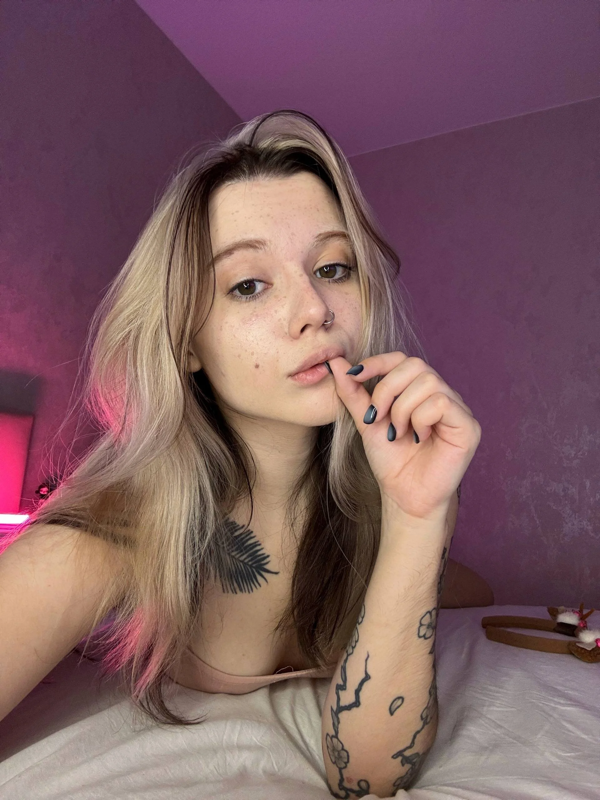 XXX Porn Photo of Nude AliceTease 2