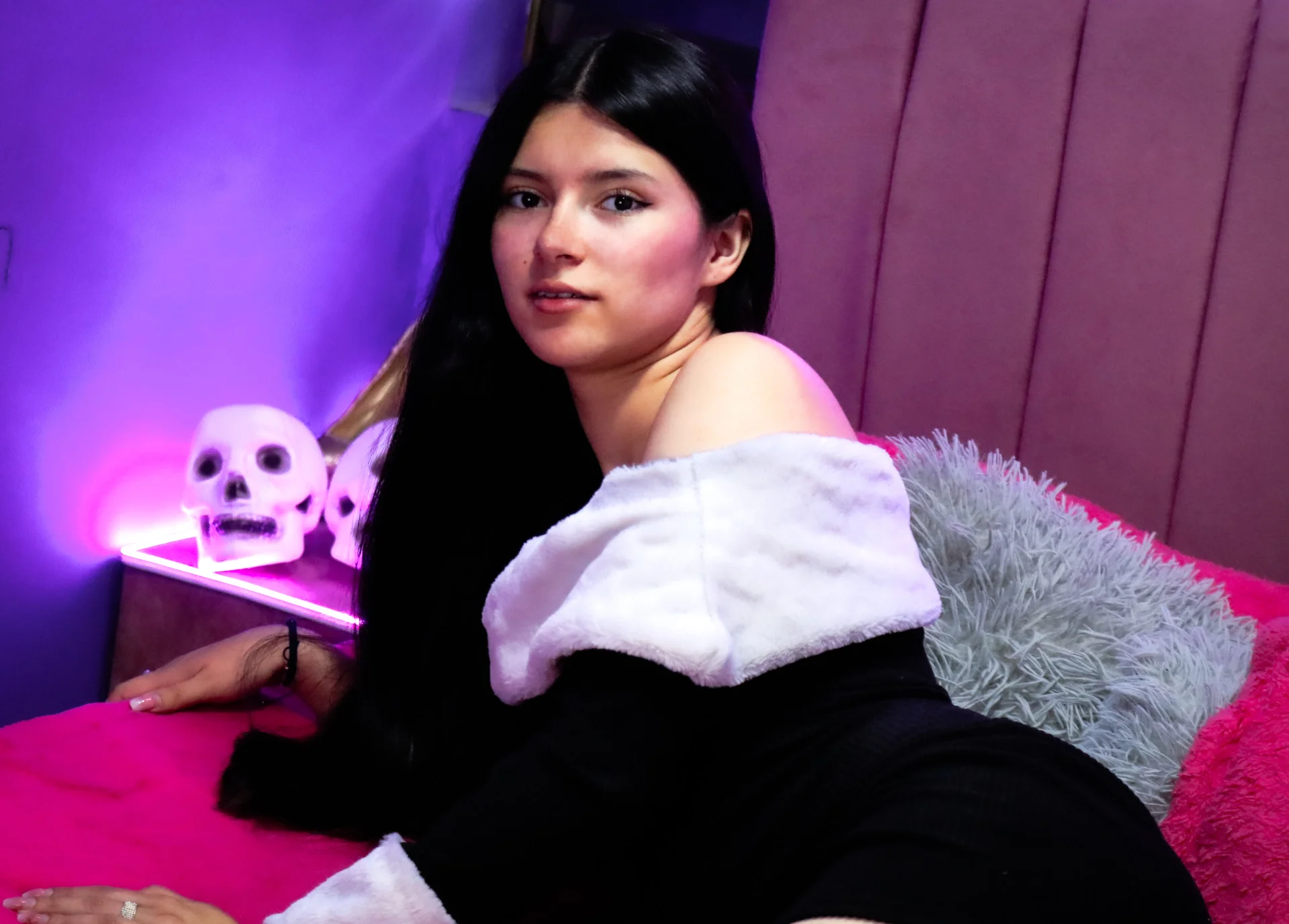 XXX Porn Photo of Nude EmiSchwarz 4