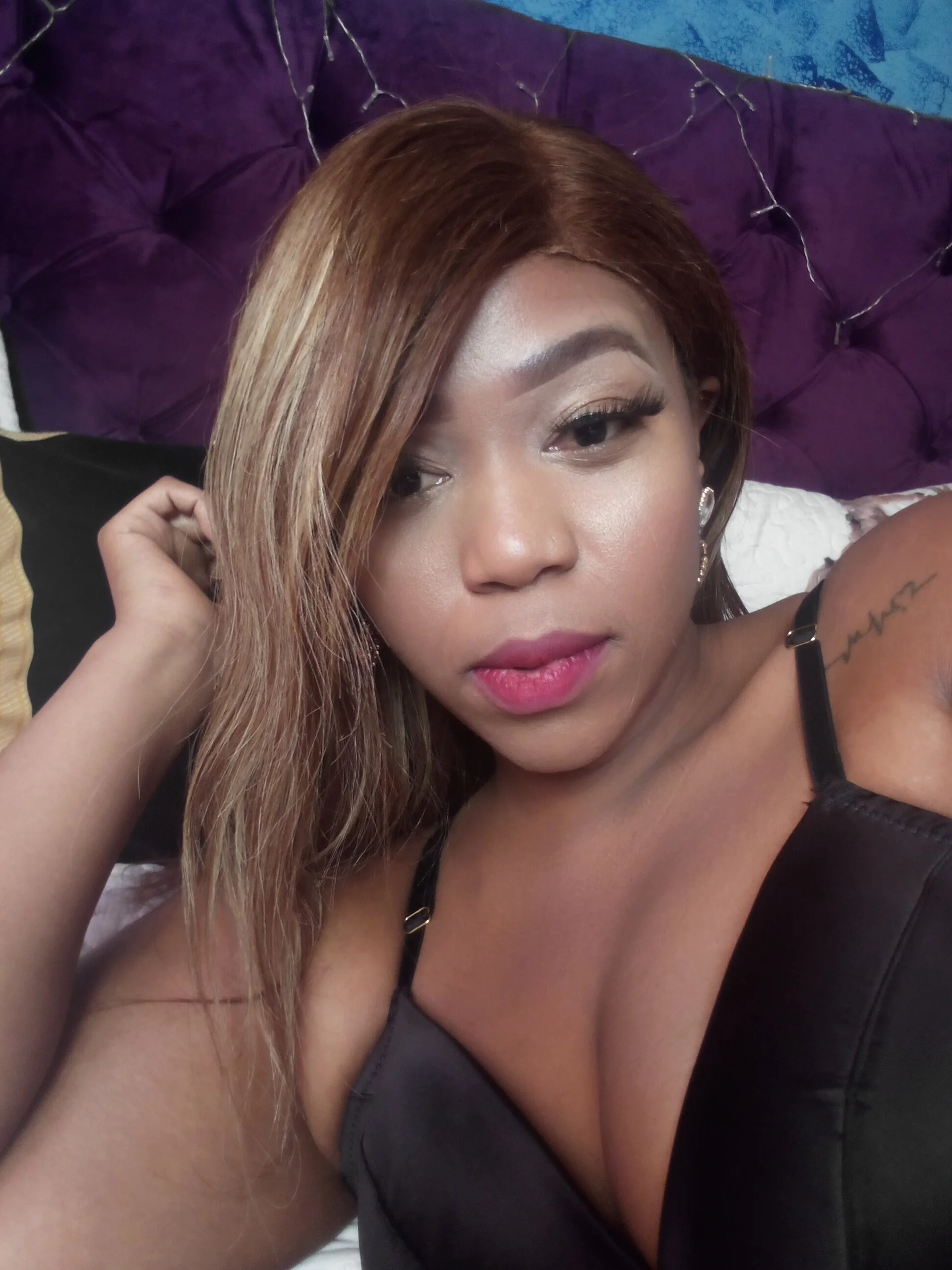 XXX Porn Photo of Nude GoldenPussyXOXO 8