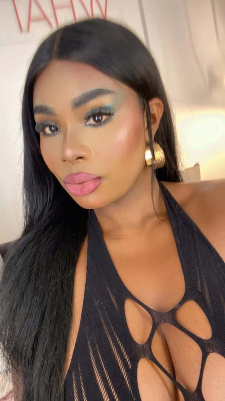 XXX Porn Photo of Nude hugeboobs-ebony 5