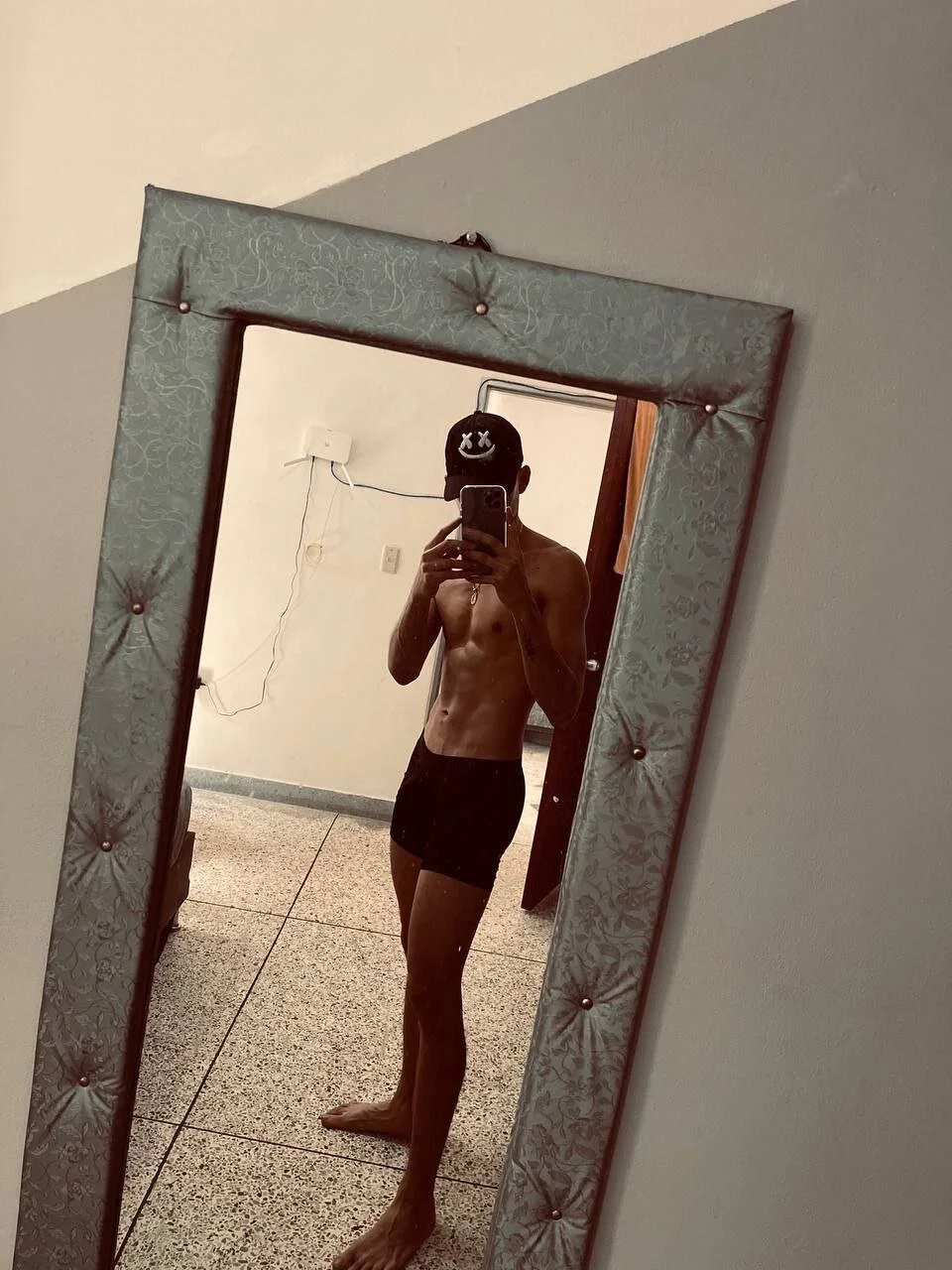 XXX Porn Photo of Nude logan_thomas 35