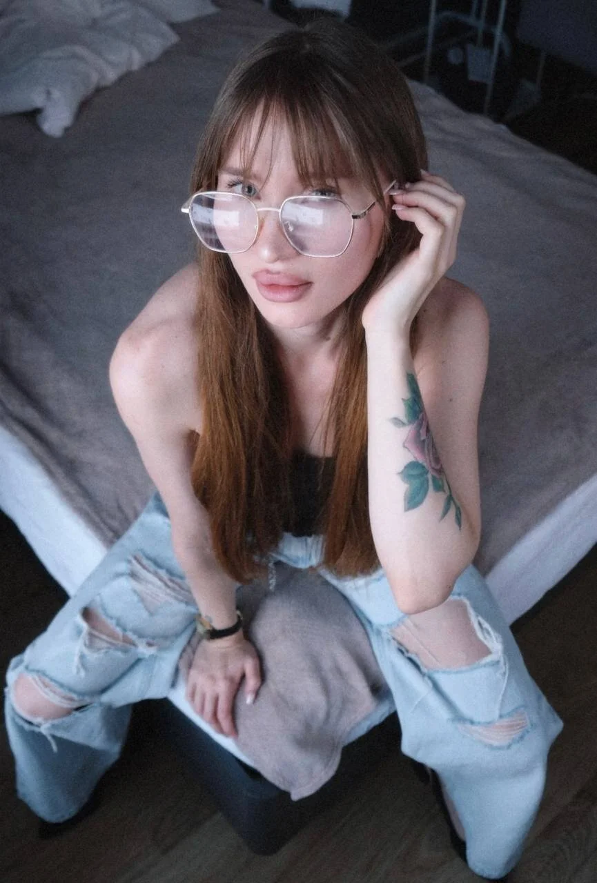 XXX Porn Photo of Nude dear_laura 6